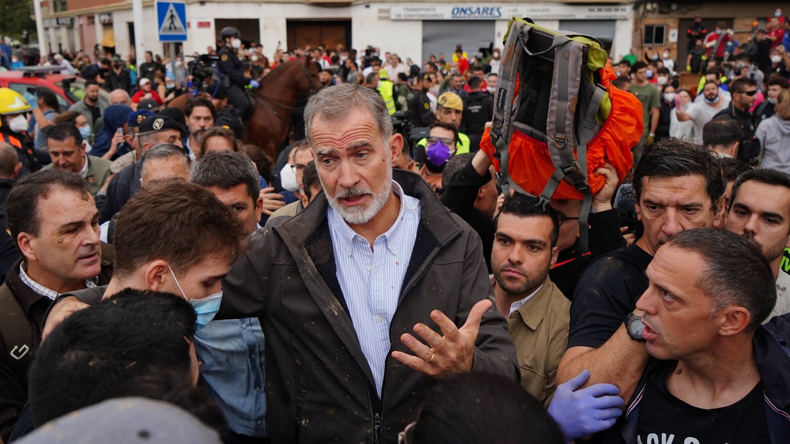 Spanish king, prime minister heckled on visit to flood-hit area