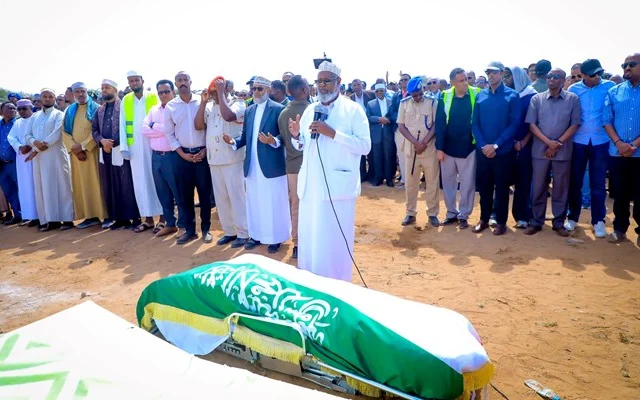 Thousands gather to honor late North Western State of Somalia President Ahmed Mohamed Mohamud Silanyo at his funeral