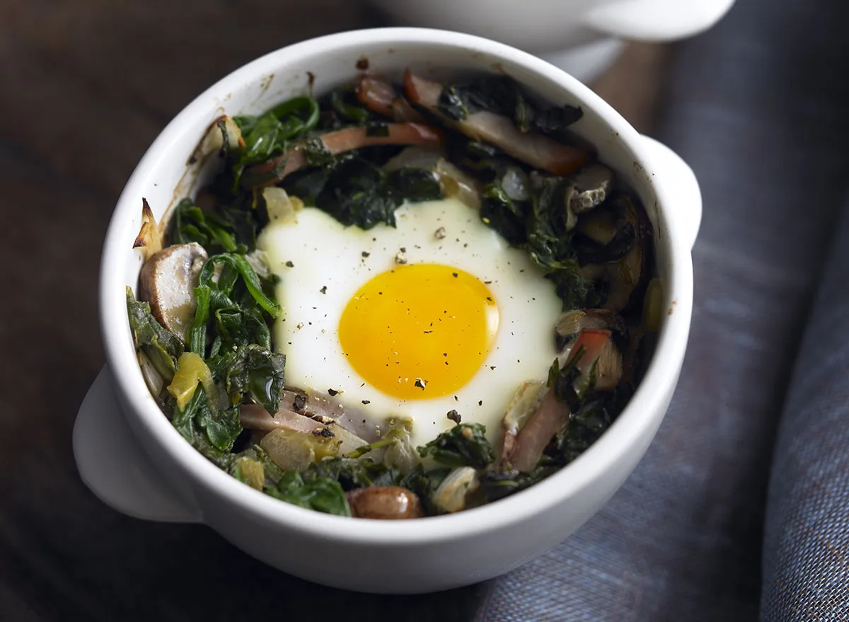 baked eggs with mushrooms and spinach