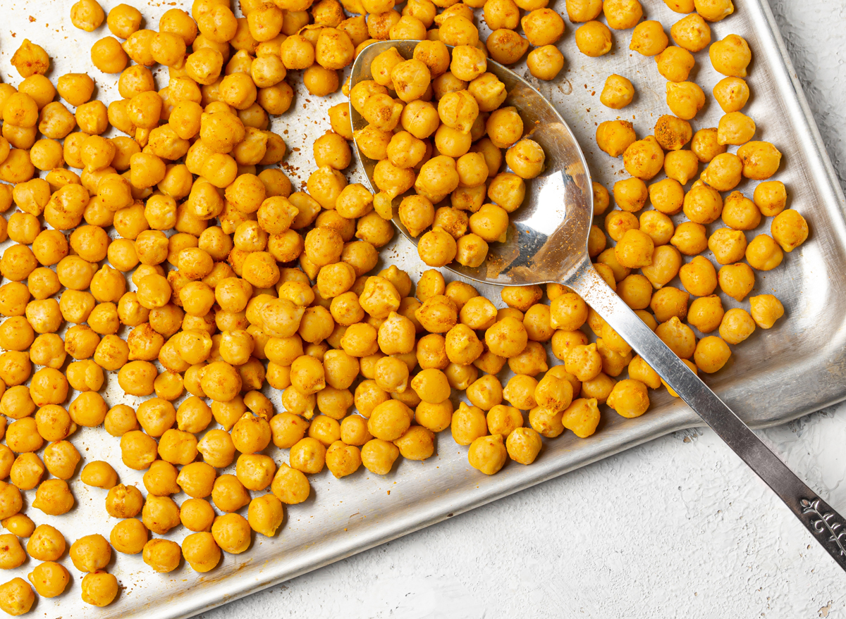 chickpeas on the sheets