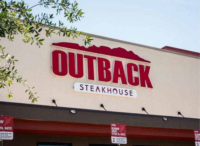 outback steakhouse storefront