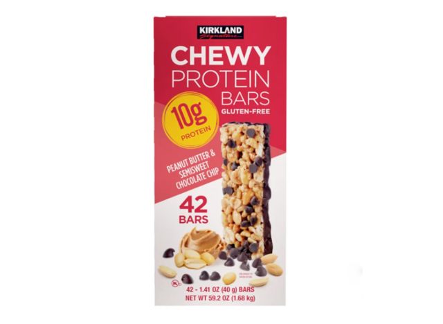 kirkland chewy peanut butter & semisweet chocolate chip protein bar