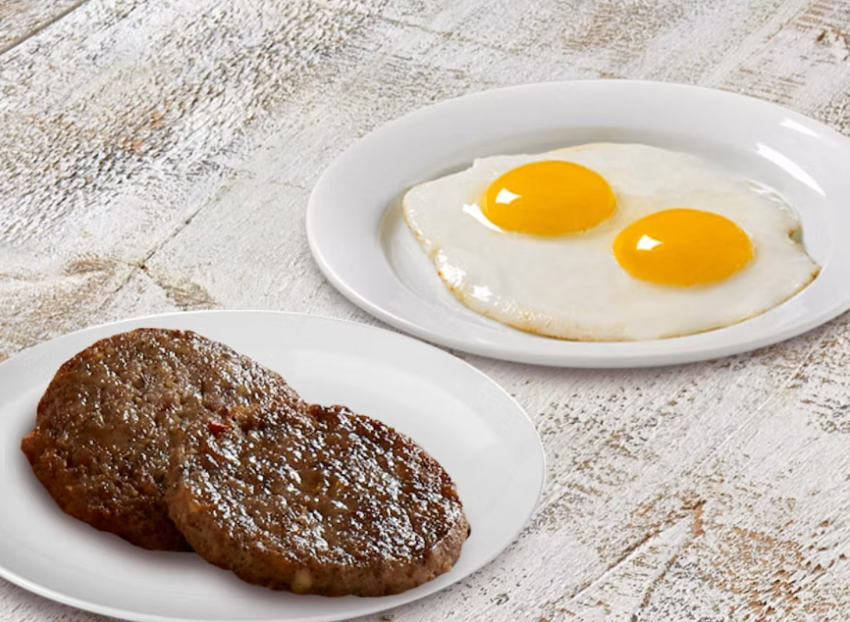 eggs with turkey sausages