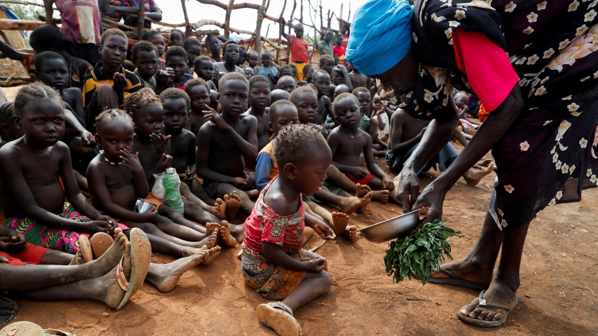 Attack on hospital in war-torn Sudan kills 40,