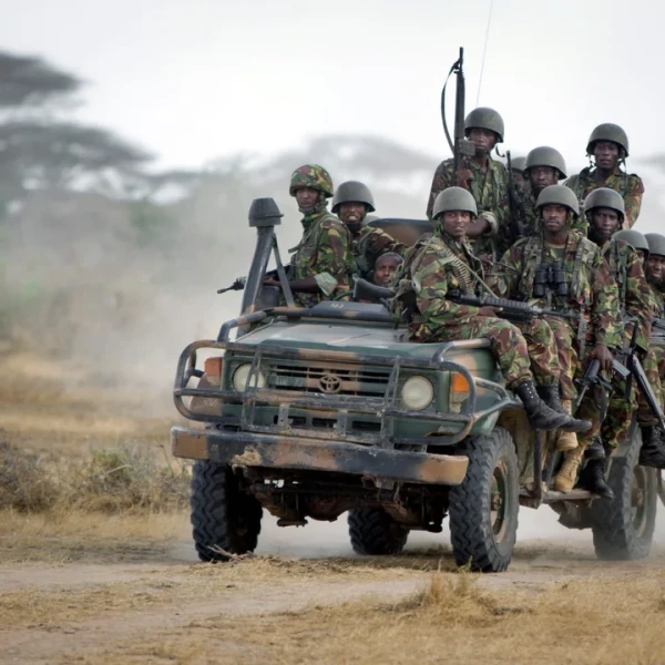 Kenyas army chief visits regions targeted by Al‑Shabaab militants.webp
