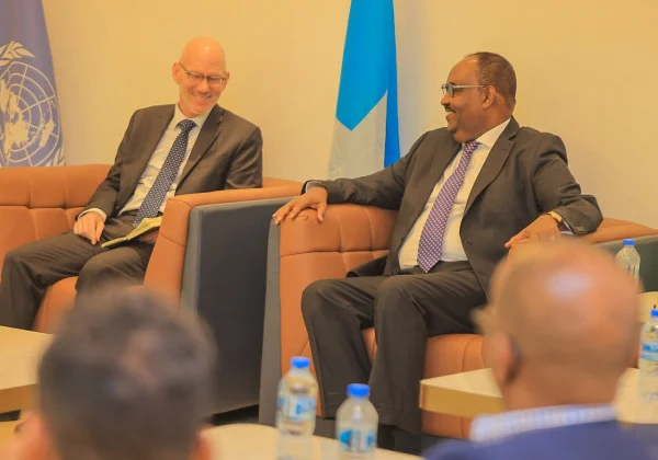Northeastern State Leader Engages with UN Diplomat During Somali Political Strain
