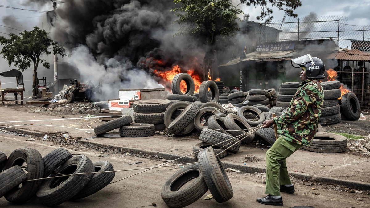 Police shut Nairobi as Kenya marks 1990