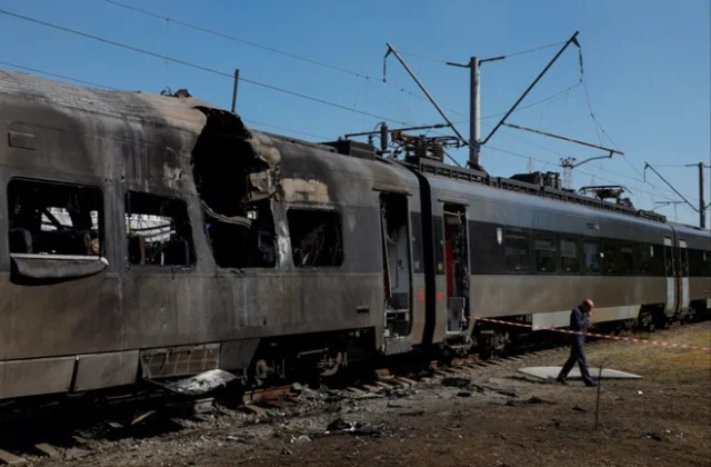 Russian missile barrage strikes Ukraine, damaging EU and UK offices