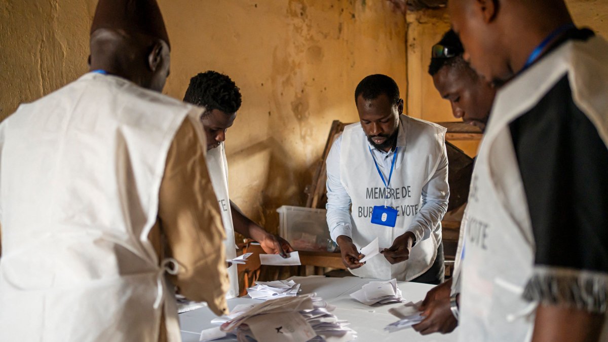 Guinea referendum overwhelmingly backs new