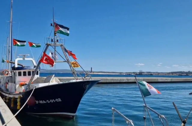 Humanitarian flotilla to sail into international waters en route to Gaza