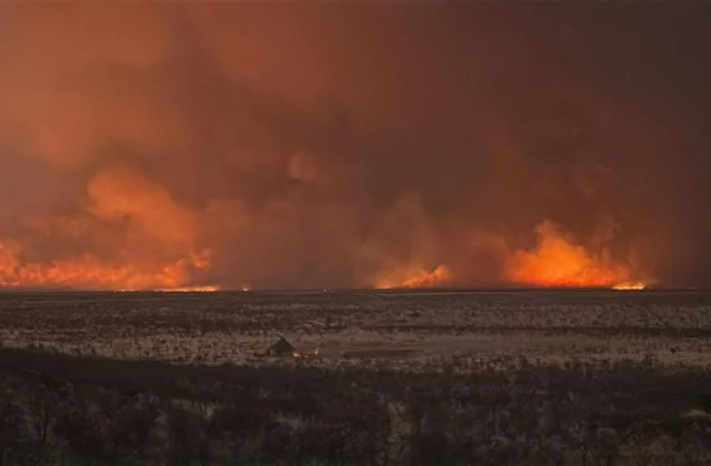 Namibia Mobilizes Troops and Helicopters to Combat Massive Etosha Wildfire