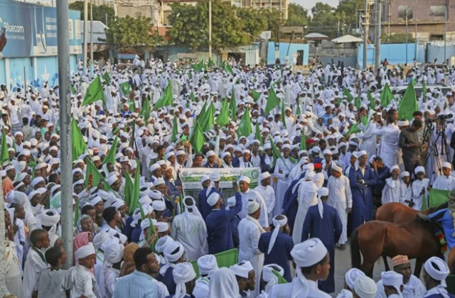 Somalis hold processions for Prophet Muhammad’s birthday despite militant threats