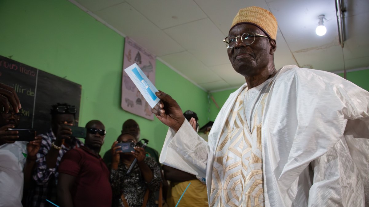 Cameroon opposition leader Tchiroma claims