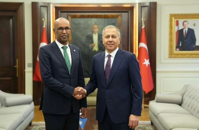 Somali Embassy, Turkey’s Interior Ministry hold talks on easing residency permit issues