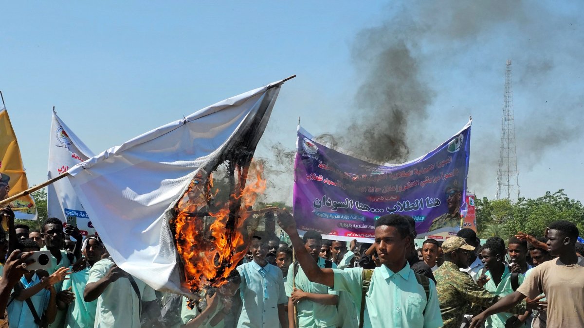 Explosions rock Khartoum after Sudan’s