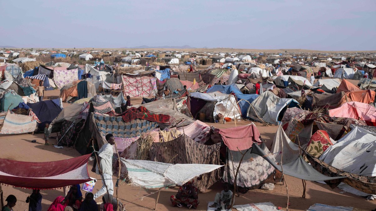 UN agency warns Sudan aid operations near total