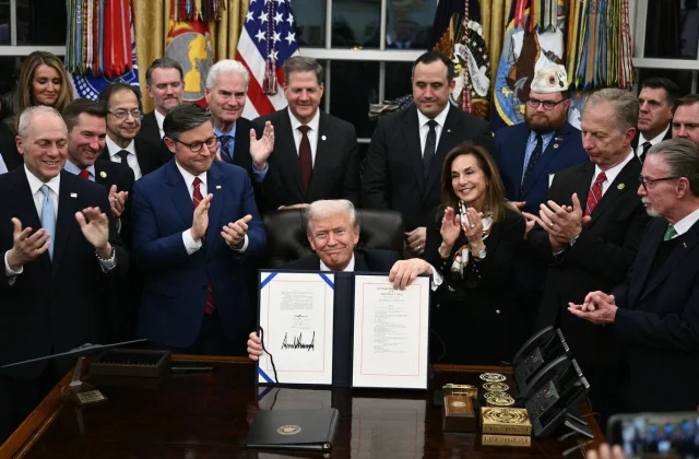 Trump signs legislation to end longest-ever U.S. government shutdown