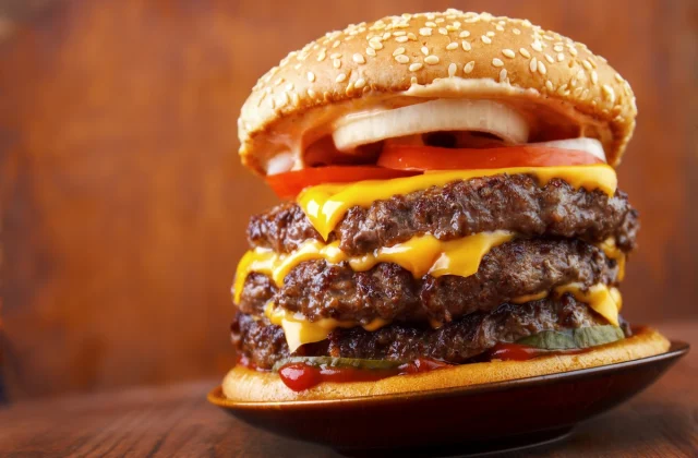 The 5 Worst Quality Burgers from Popular Fast Food Chains