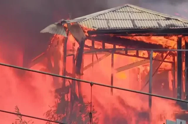 Australian officials order thousands to evacuate as New South Wales bushfires rage