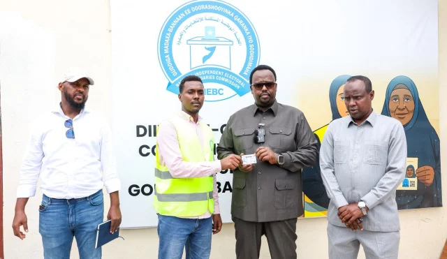 Banadir issues voter cards to nearly 200,000 as election deadlines loom