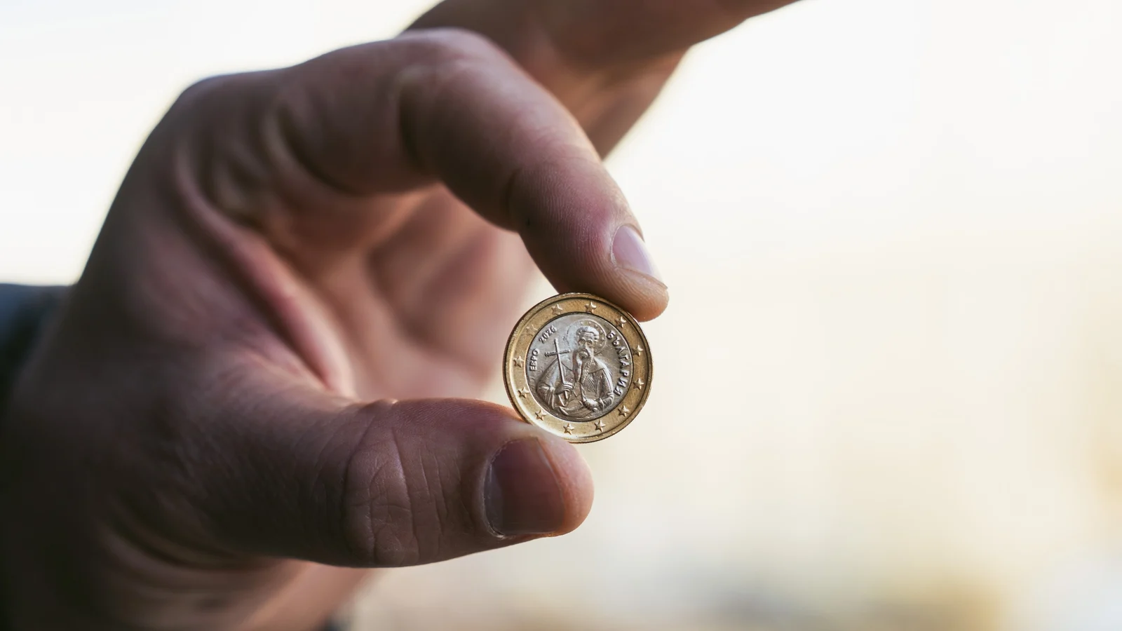 Bulgaria Joins the Eurozone Amid Widespread Anxiety and Uncertainty