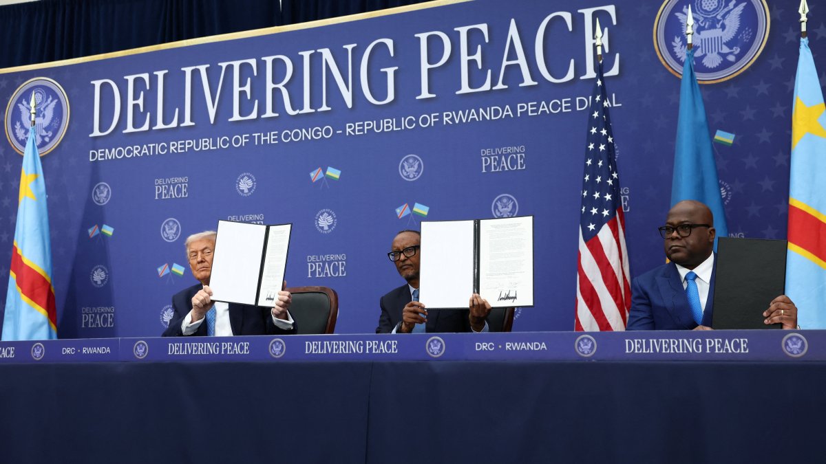 Congo, Rwanda sign 'historic' US-mediated peace