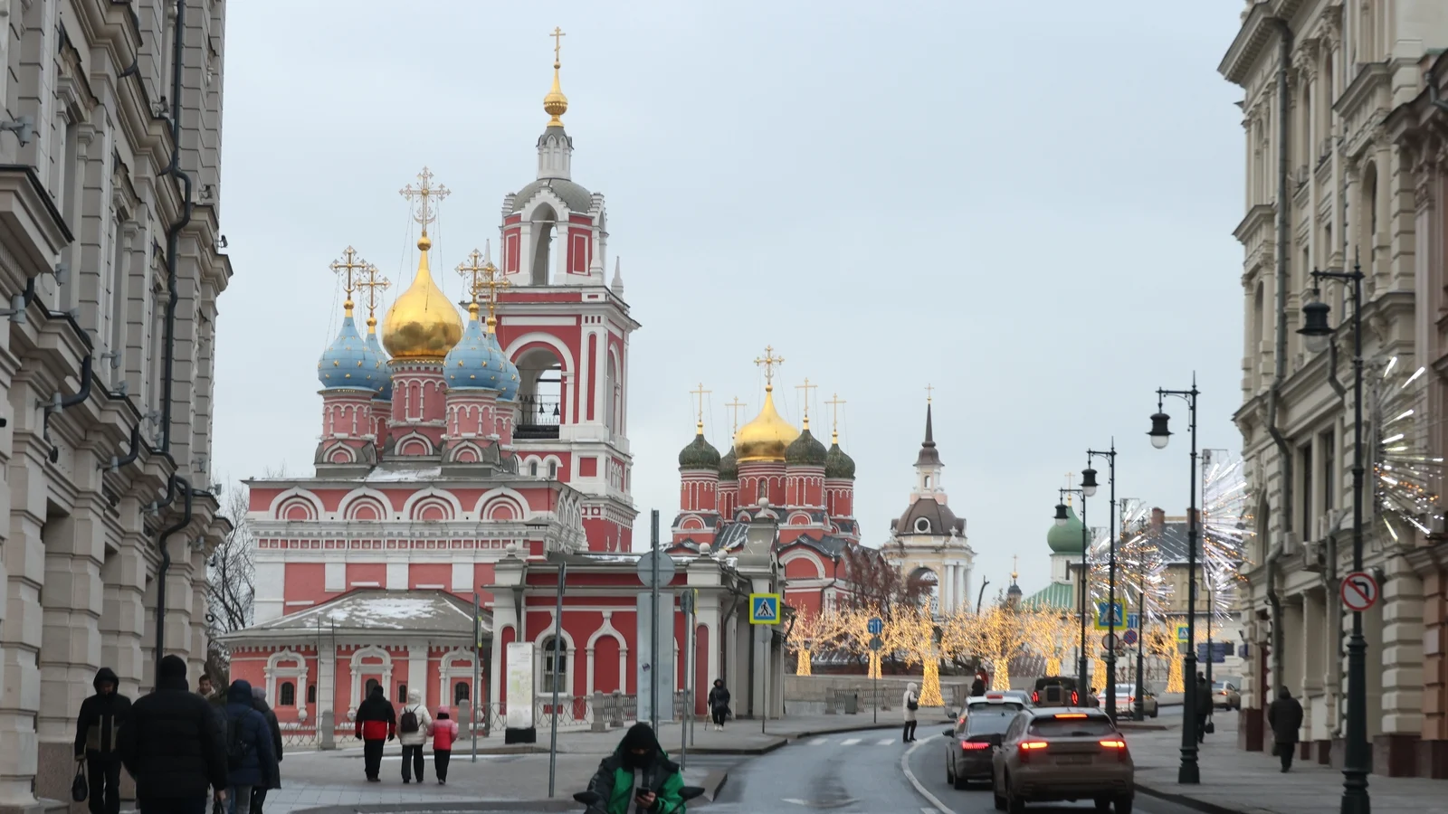 Deadly Moscow explosion kills two police officers; investigation underway