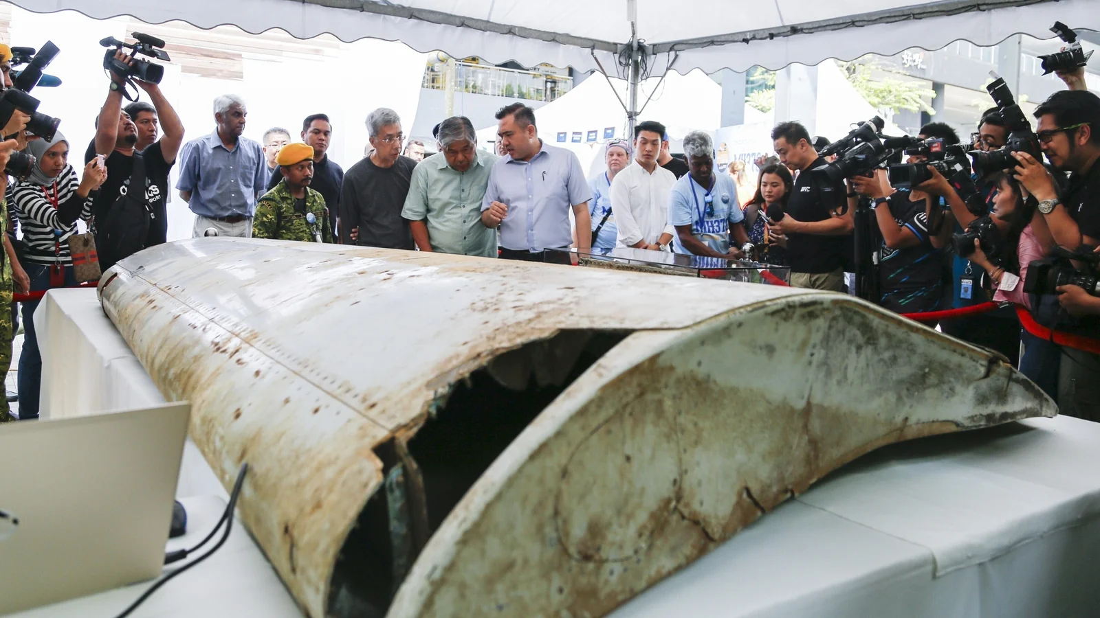 Search for missing Malaysia Airlines Flight MH370 to resume this month