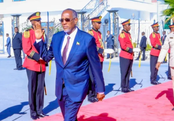Outrage sweeps North Western State of Somalia after President Muse Bihi’s public embarrassment