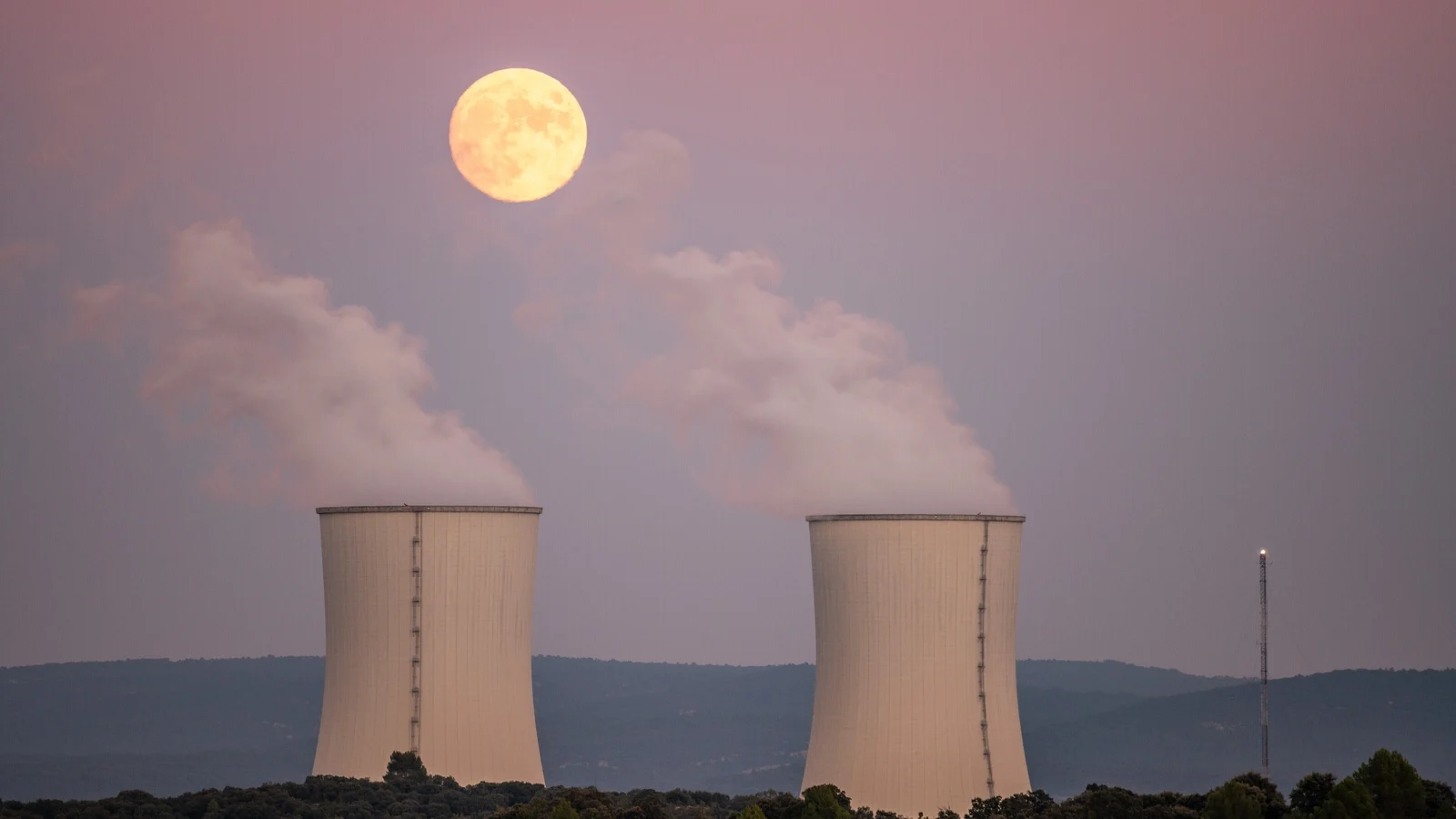 Russia targets lunar nuclear power station within the next decade