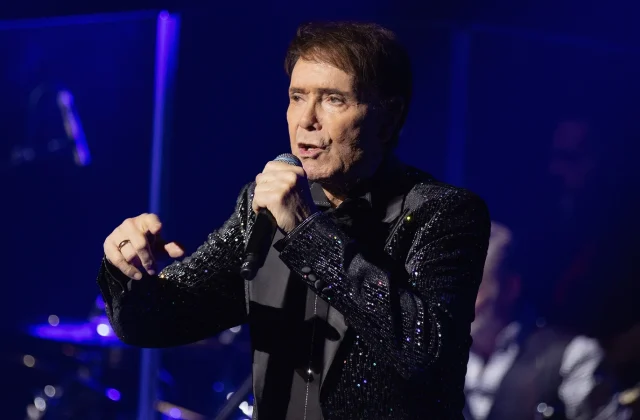Singer Cliff Richard discloses he received treatment for prostate cancer