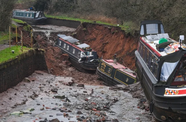 UK sinkhole sparks major incident, leaving canal boats stranded