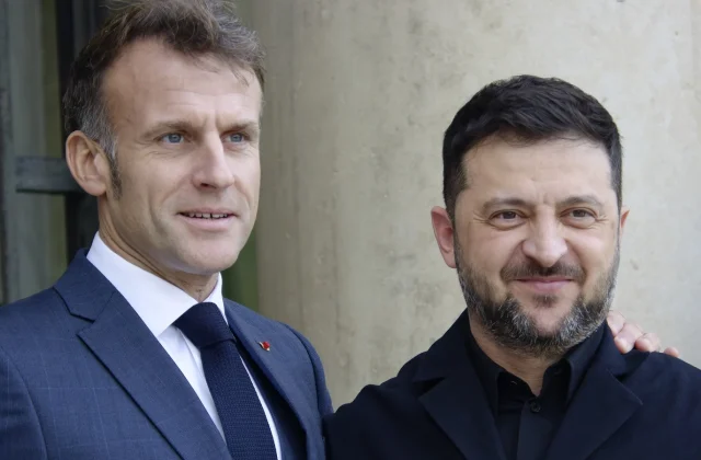 Zelensky to meet Macron in Paris for Ukraine peace talks