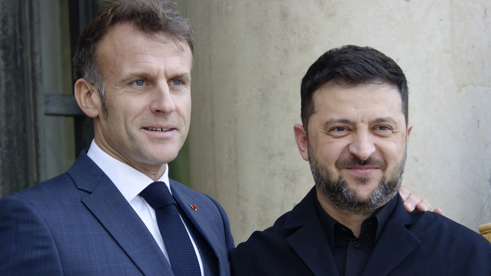 Zelensky to discuss Ukraine peace with Macron in Paris