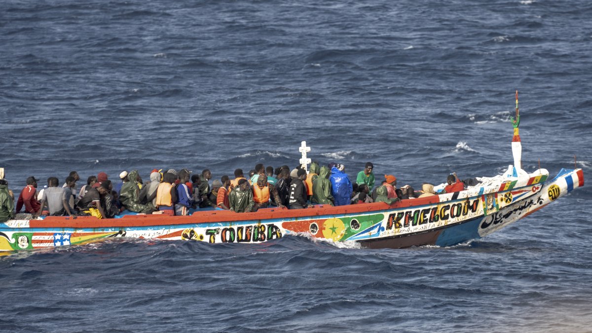 7 Fatalities as Migrant Vessel Overturns; Many Rescued