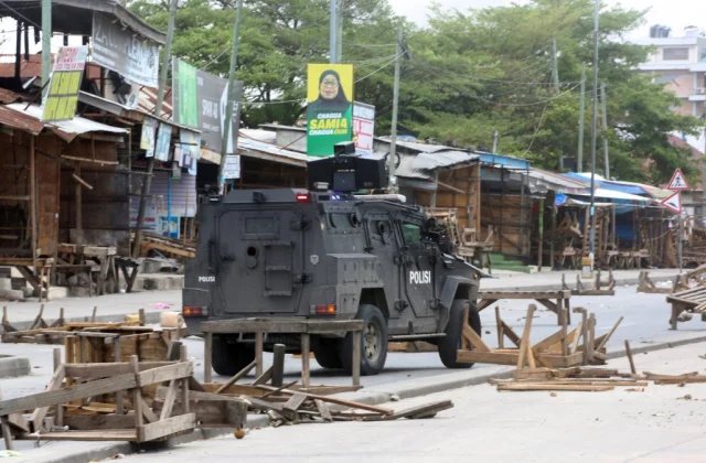 Eyewitnesses Report Tanzanian Police Firing on Civilians from Afar