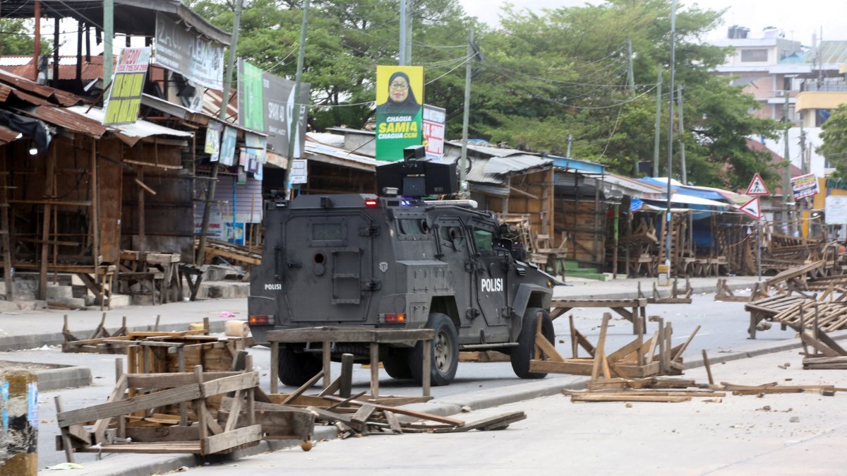 Eyewitnesses Report Tanzanian Police Firing on Civilians from Afar