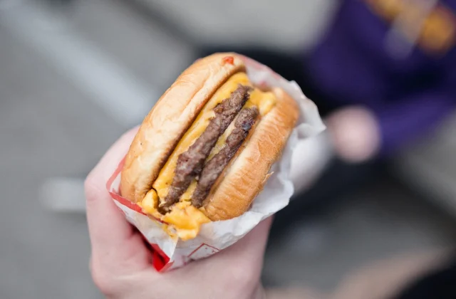 Irish Heart Foundation urges Irish government to match UK junk food ad ban