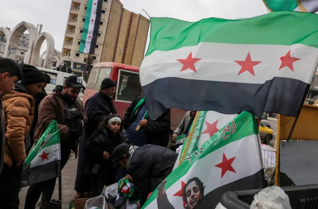 Kurdish militias reach deal to merge with Syrian government forces