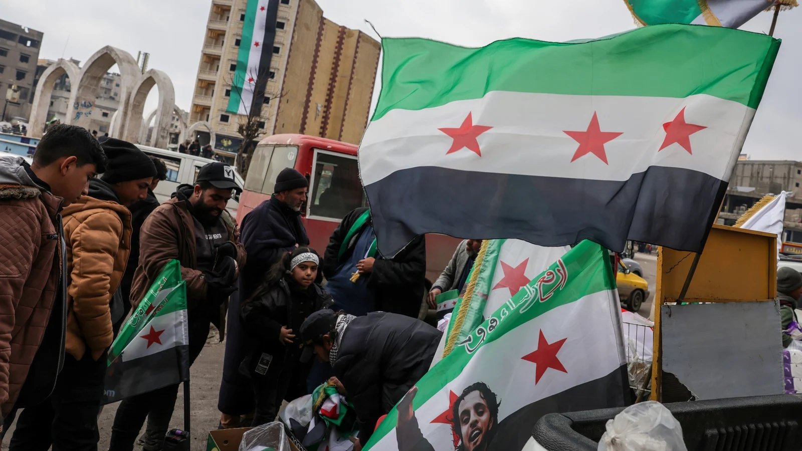 Kurdish militias reach deal to merge with Syrian government forces