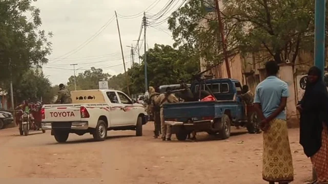 Landmine Strikes Convoy Escorting Hirshabelle President Near Jowhar, Somalia, Injuring Officials