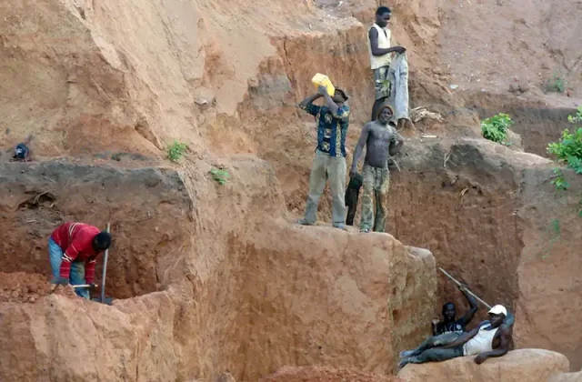 Landslide at Unauthorized Mine in Mozambique Leaves Five Dead