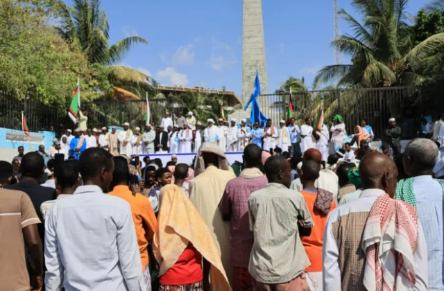 Mogadishu Protesters, Clerics Condemn Israel’s Recognition of North Western State of Somalia