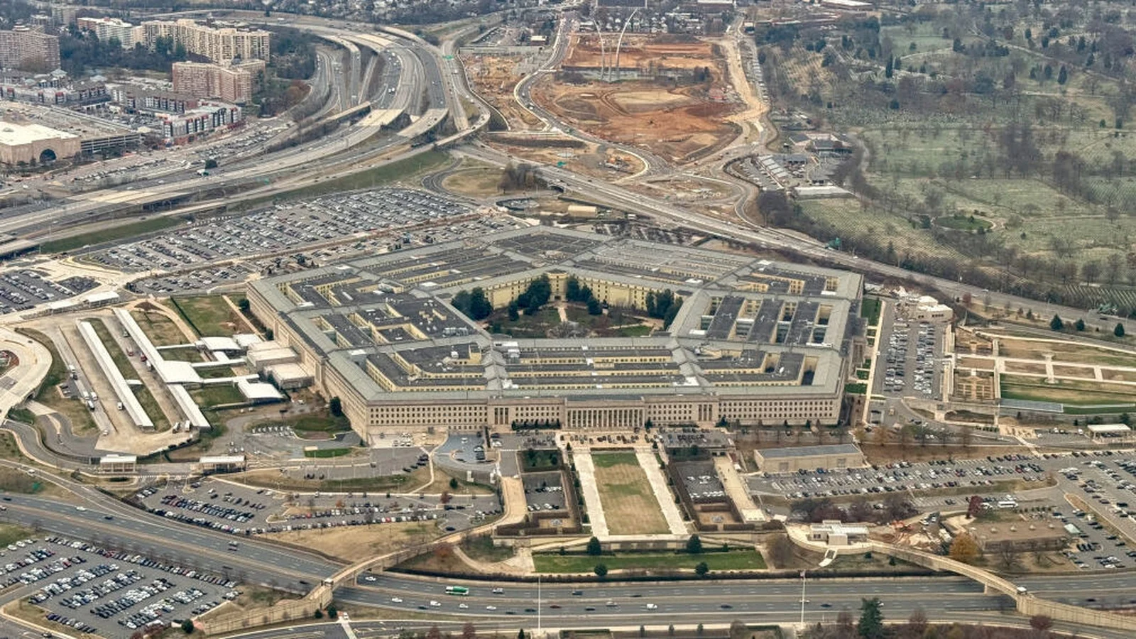 Pentagon puts 1,500 troops on standby for potential Minnesota deployment