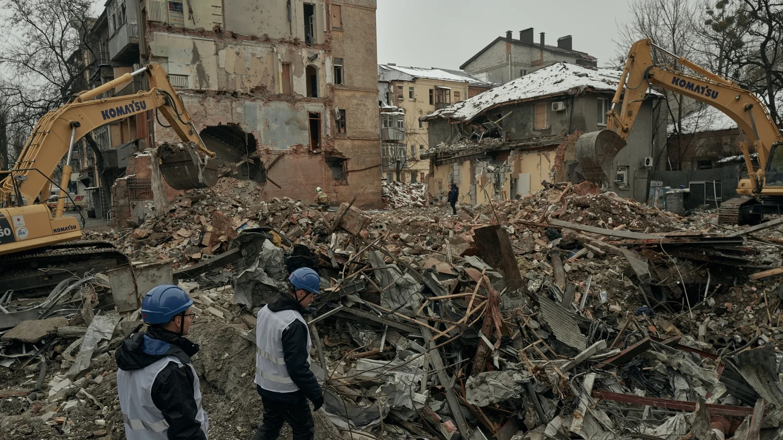 Russia warns foreign forces in Ukraine would be lawful military targets