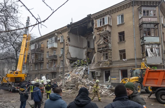 Russian strikes kill two in Kyiv region, officials report