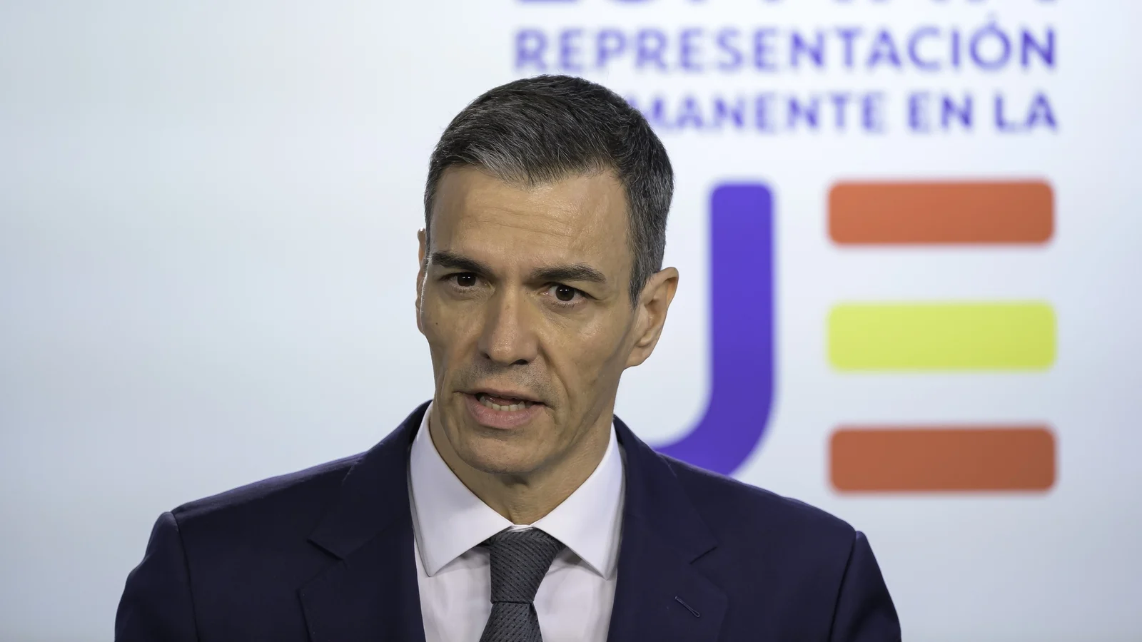 Spain plans to grant legal status to 500,000 undocumented migrants