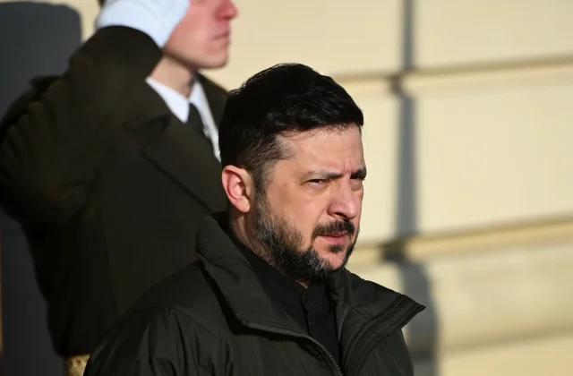 Trump to meet Zelensky at Davos Tuesday, says deal within reach