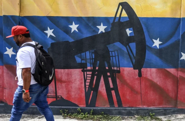 U.S. partially lifts Venezuela sanctions, opening doors for oil exports