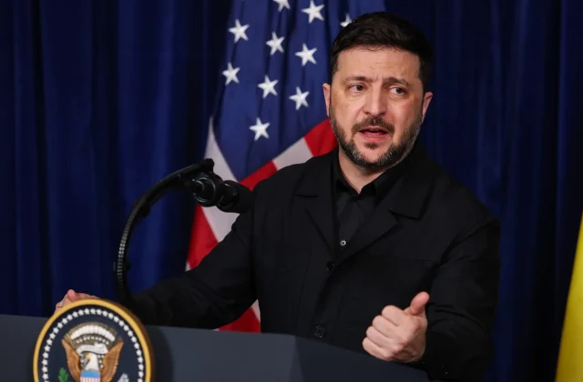 Zelensky vows he won’t sign a watered-down peace deal